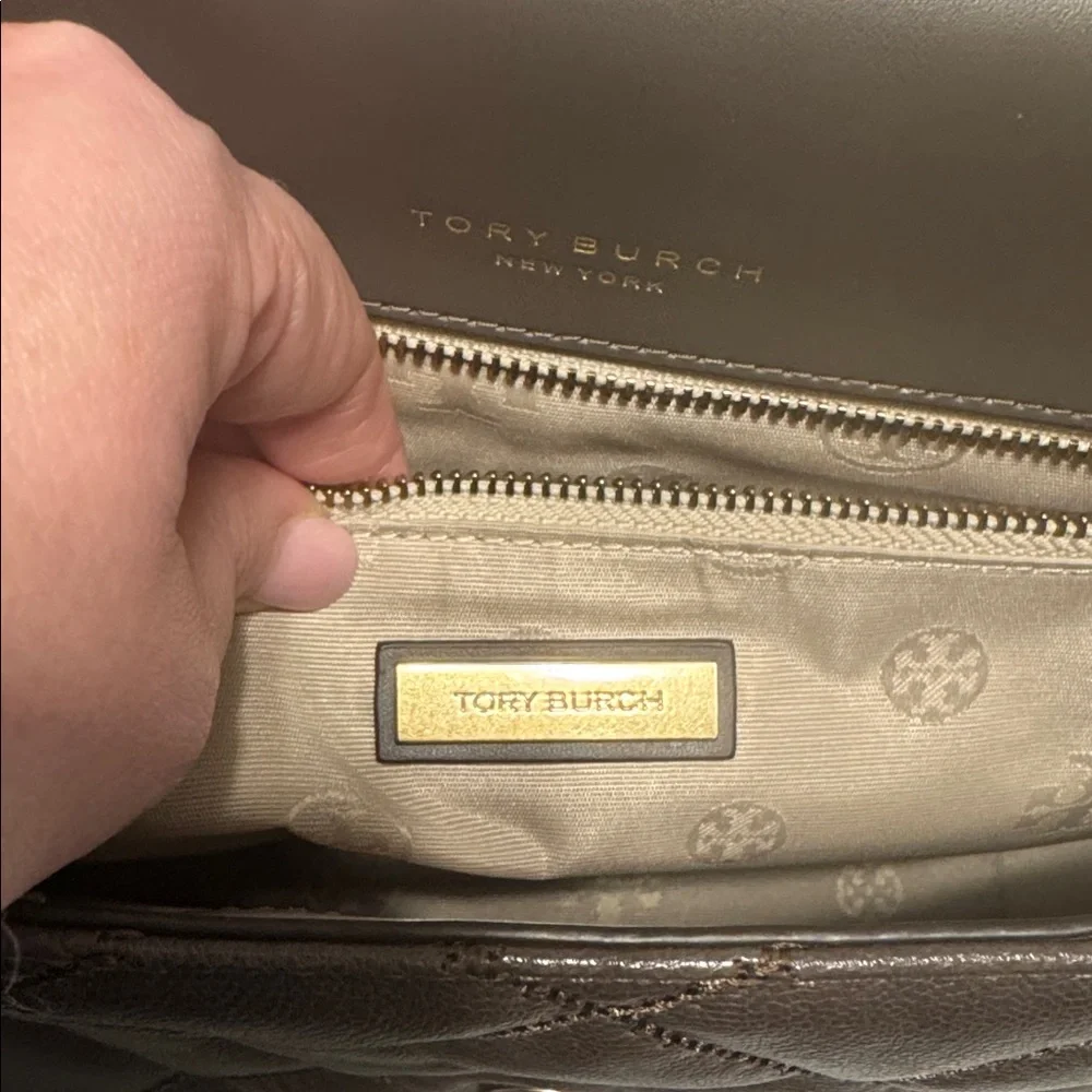 TORY BURCH Willa quilted shoulder bag volcanic stone